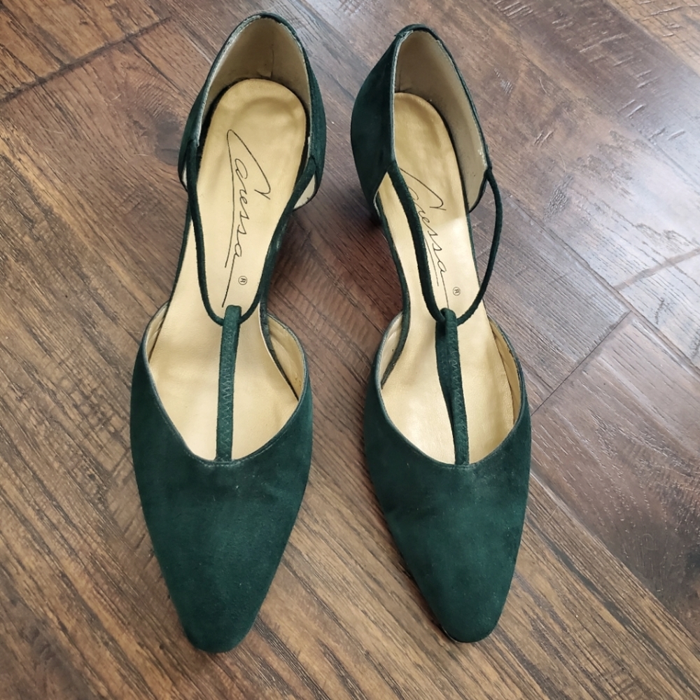 Caressa vintage 1 inch heals